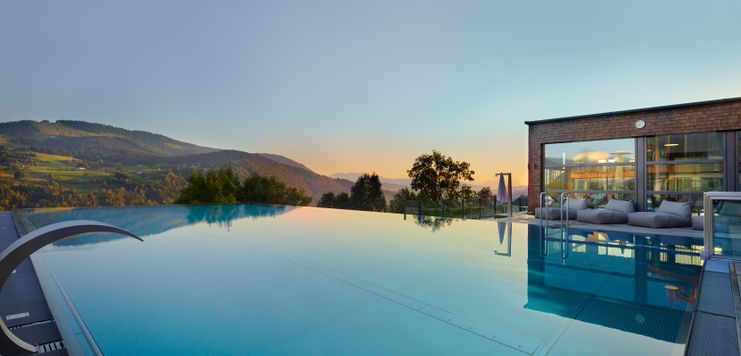 Infinity-Pool Bergkristall
