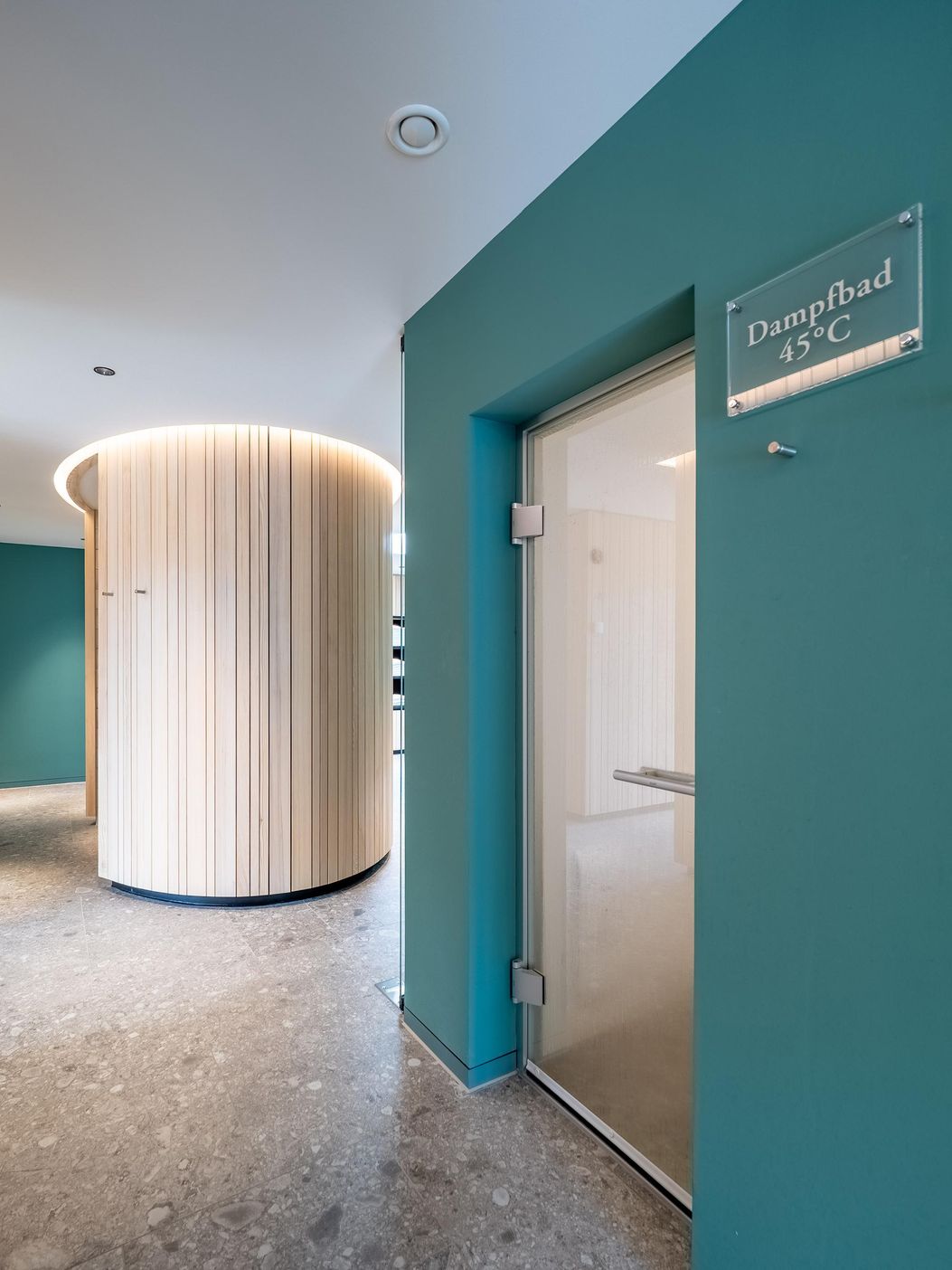 hofgut-wellnessbereich-3000_2000_2