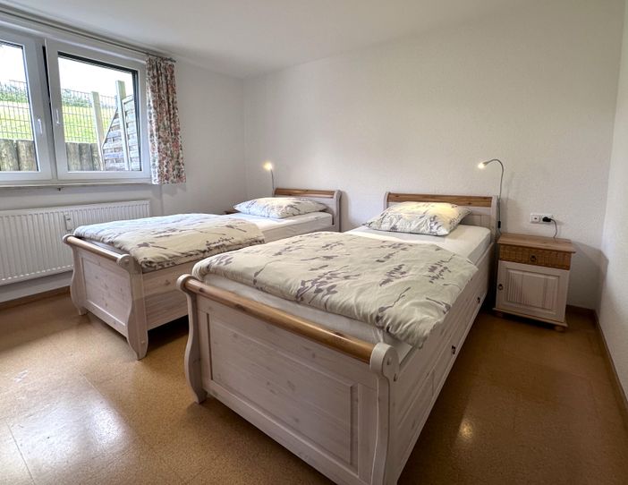 Einzelbetten im Allgäuer Landhausstil