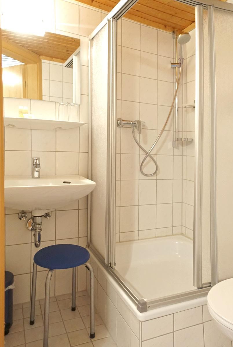 Zweites Badezimmer