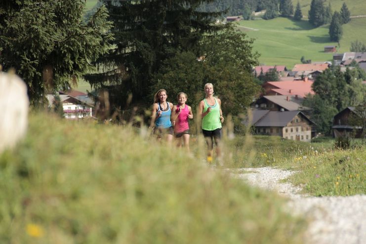 Barfuss-Runde in Tannheim