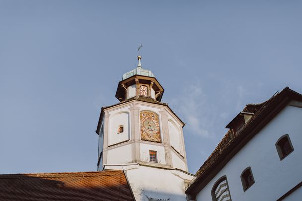 Blick auf einen Turm in Wangen im Allgäu