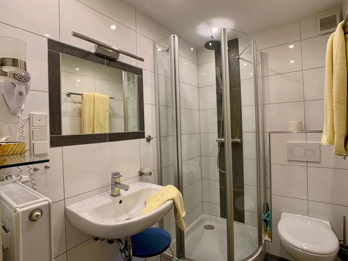 Dusche-WC-Fewo-Sonnenkopf