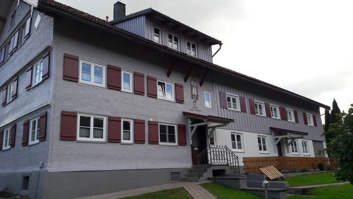 Neue Farbe für unser Haus Herbst 2021