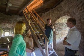 Beim_Trilogierundgang_geht_es_in_mittelalterliche_Türme
