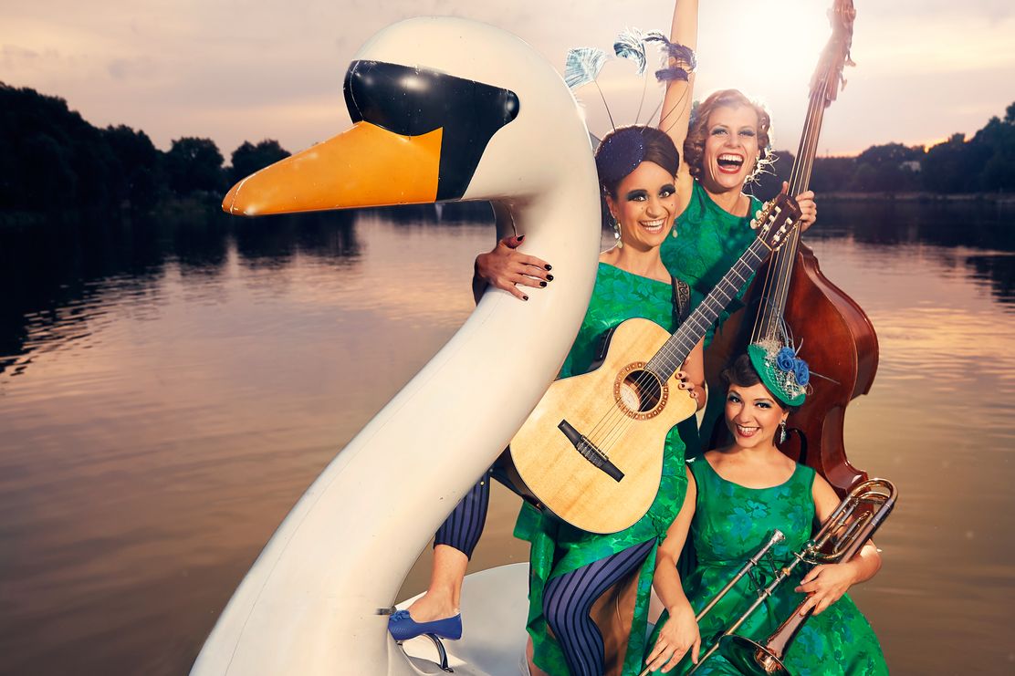 Falsche Wimpern-Echte Musik_Zucchini Sistaz