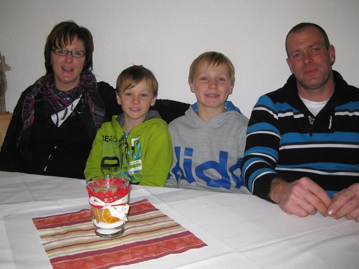 Natascha Felix Lukas und Wolfgang Kennerknecht