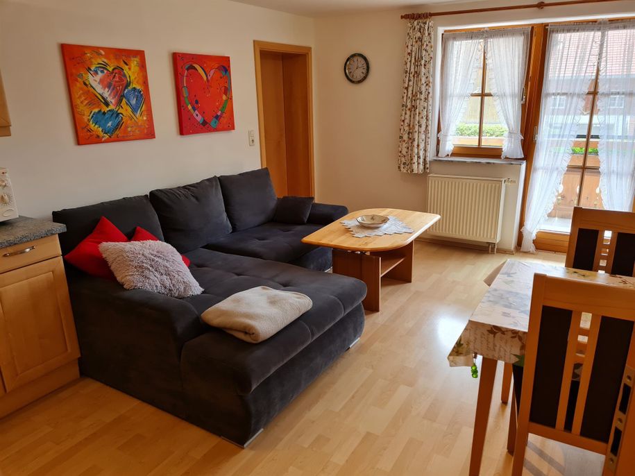 Wohnzimmer mit  Wohnküche