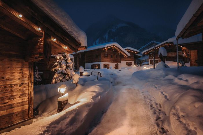 33_alpzitt_allgaeu_chalets_chaletdorf_burgberg_sau
