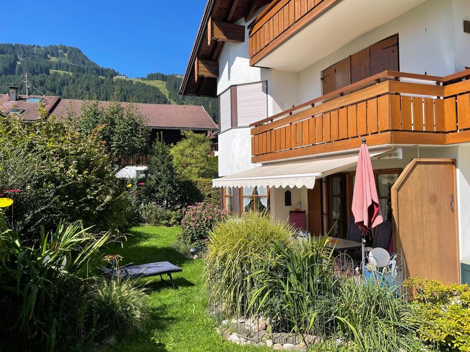 Terrasse mit Garten