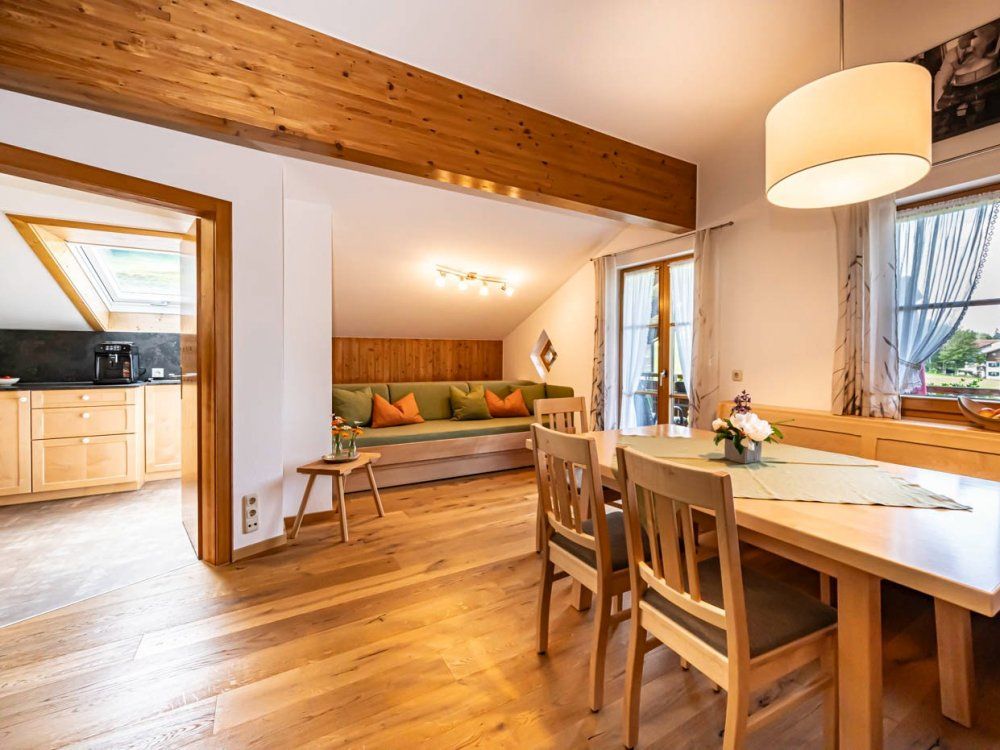 d17.wohnbereich1.3.zufewomittagblick