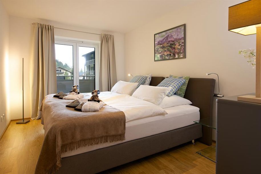 Schlafzimmer 1