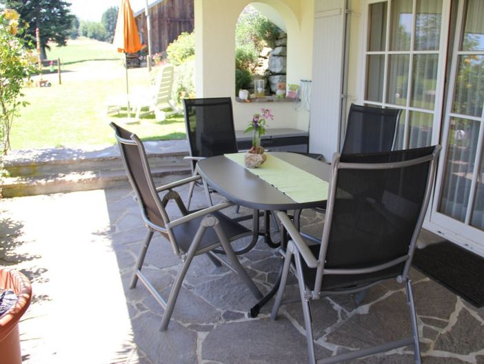 Terrasse mit Sitzgruppe