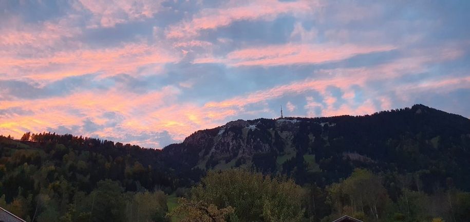 Unser Hausberg im Sonnenuntergang