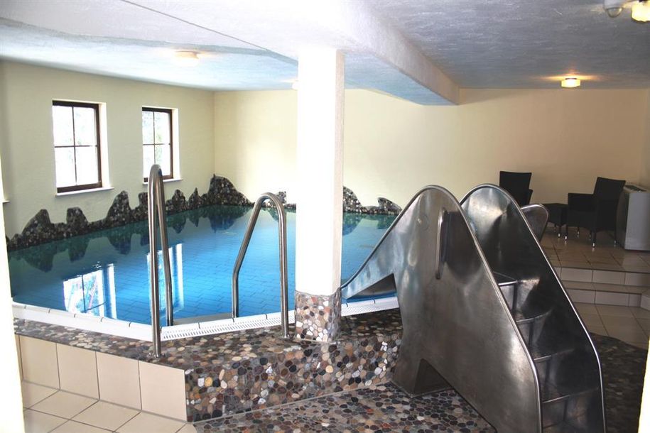 Schwimmbad im Gästehaus Allgäublick