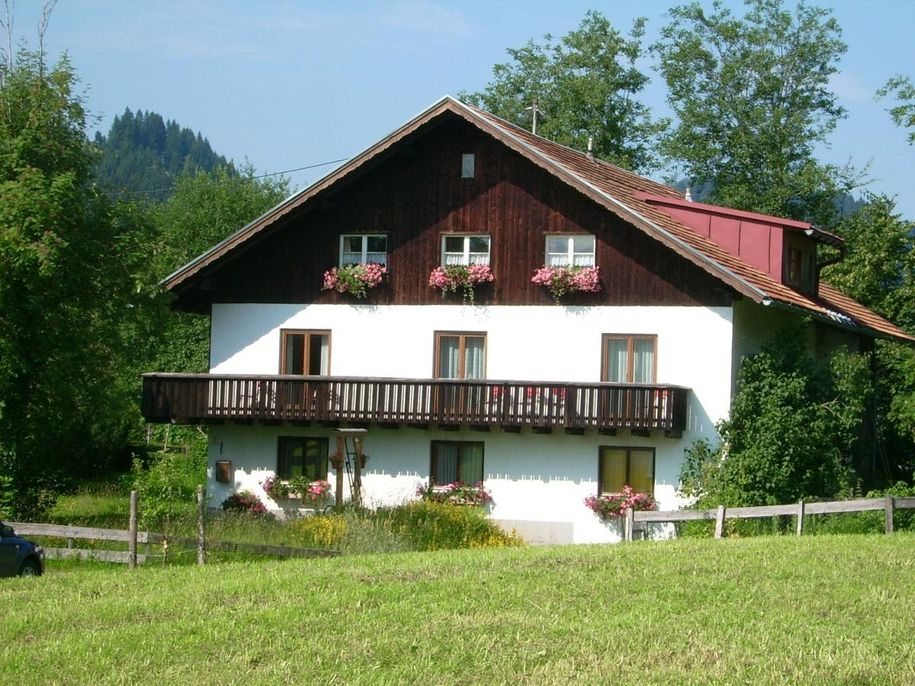 Unser Haus in der Morgensonne