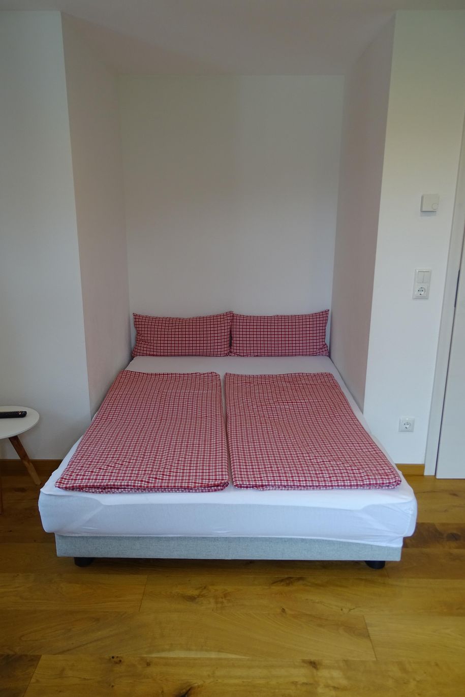 ausgezogene Schlafcouch