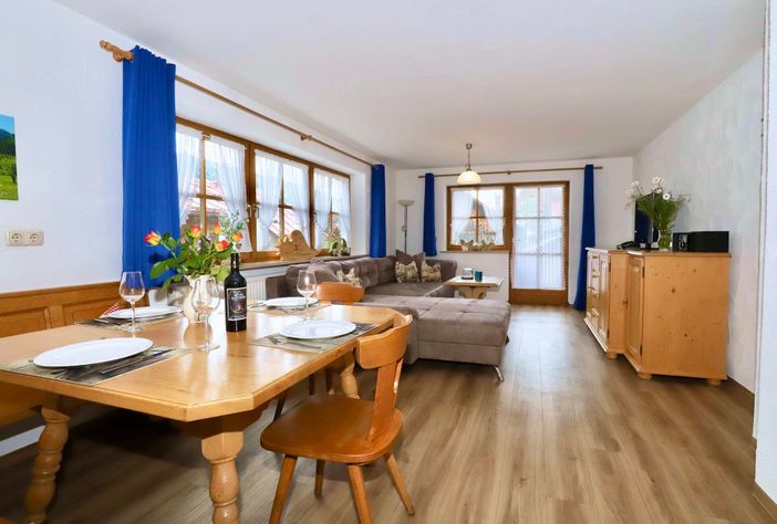 Wohnzimmeransicht Ferienwohnung Zwölferkopf