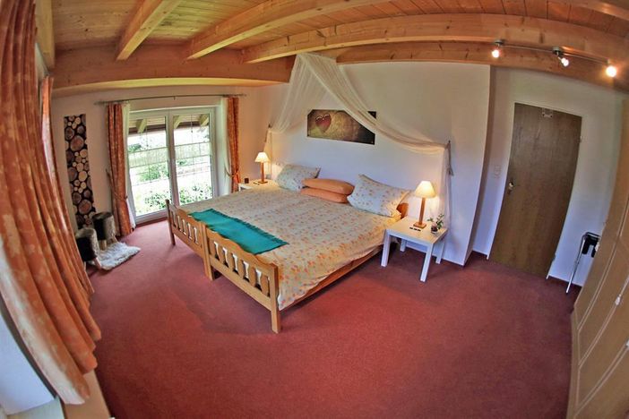 großes Schlafzimmer