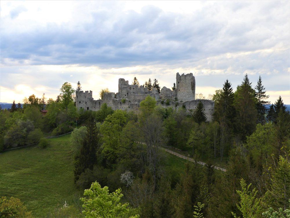 Ruinen, Schlösser und andere Sehenswürdigkeiten