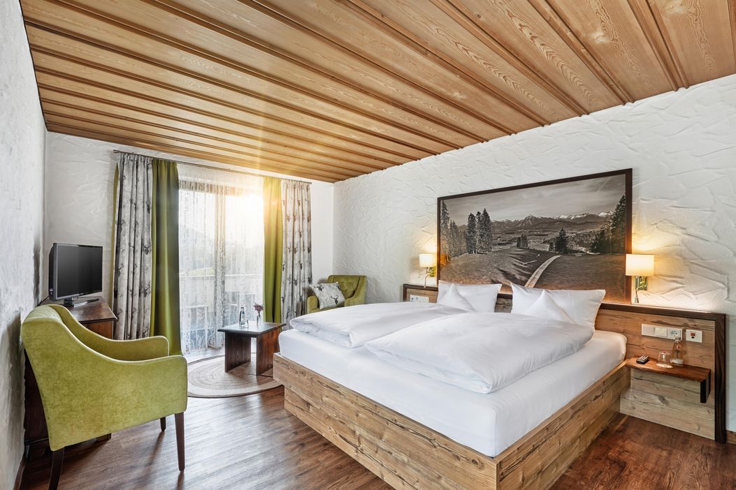 junior-suite-01-koenigshof-health-and-view