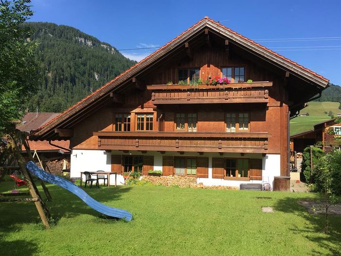 Ostansicht mit Garten