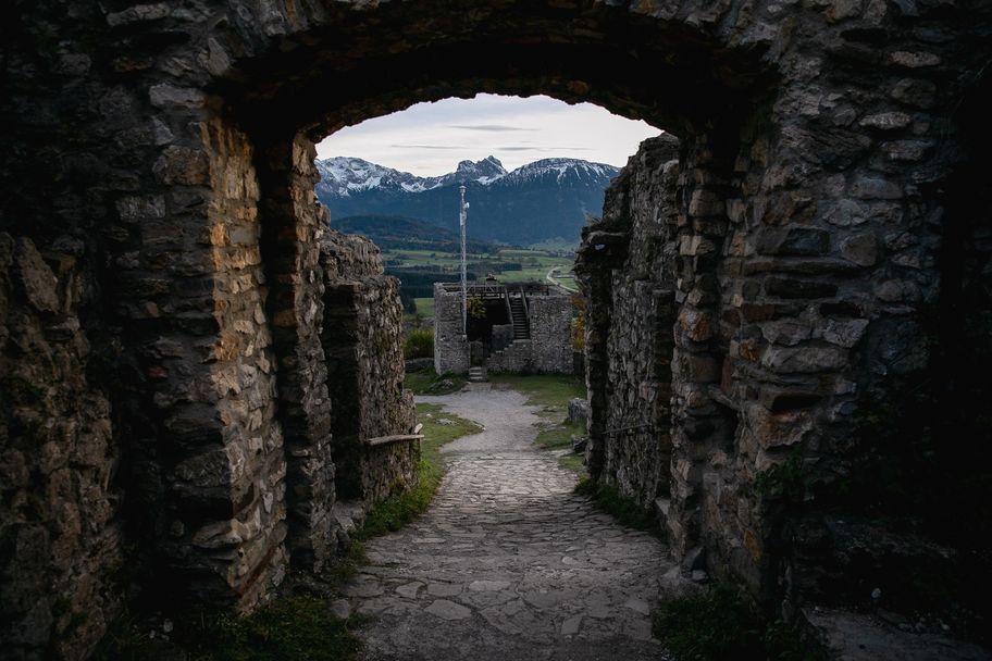 Mauern der Burg Eisenberg