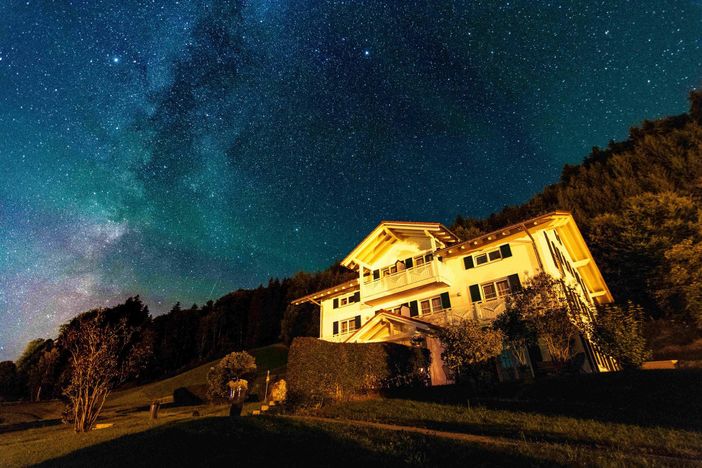 Haus Barbon bei Nacht