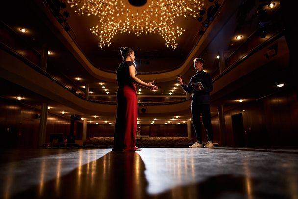 Theaterauffuehrung_Landestheater_Memmingen_Gluecksucher-Weg