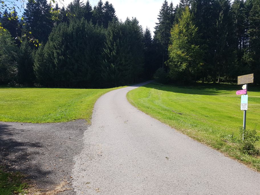 Fahrstraße Richtung Koppenkreuz