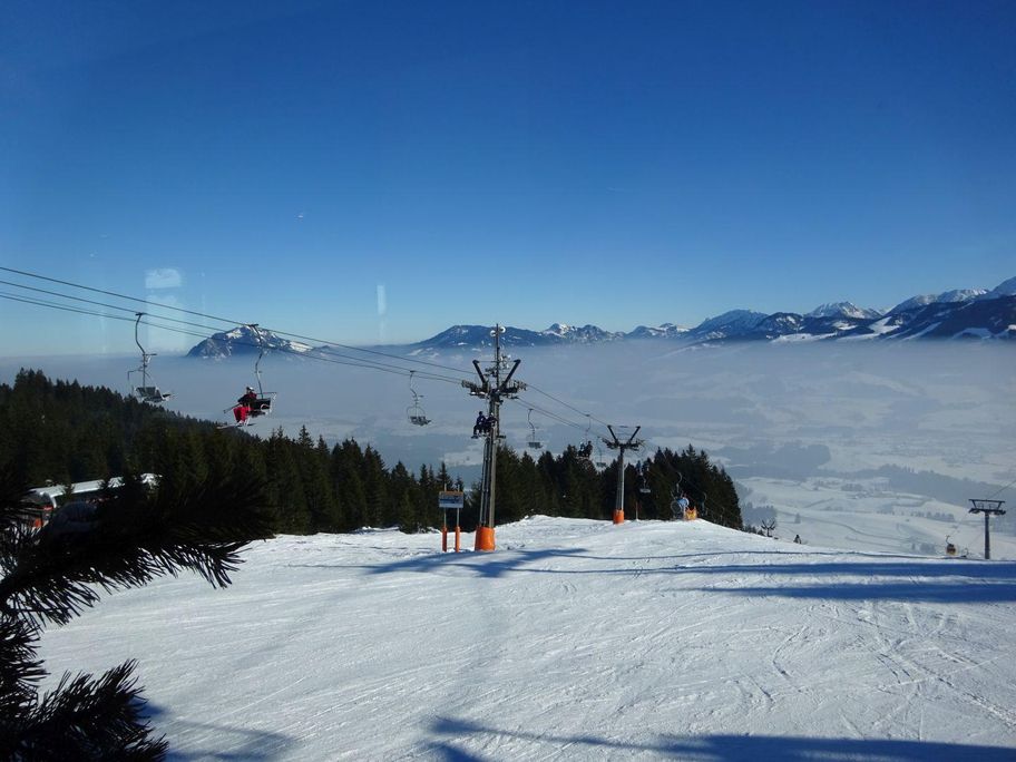 Nach der Einkehr direkt wieder auf die Skipiste