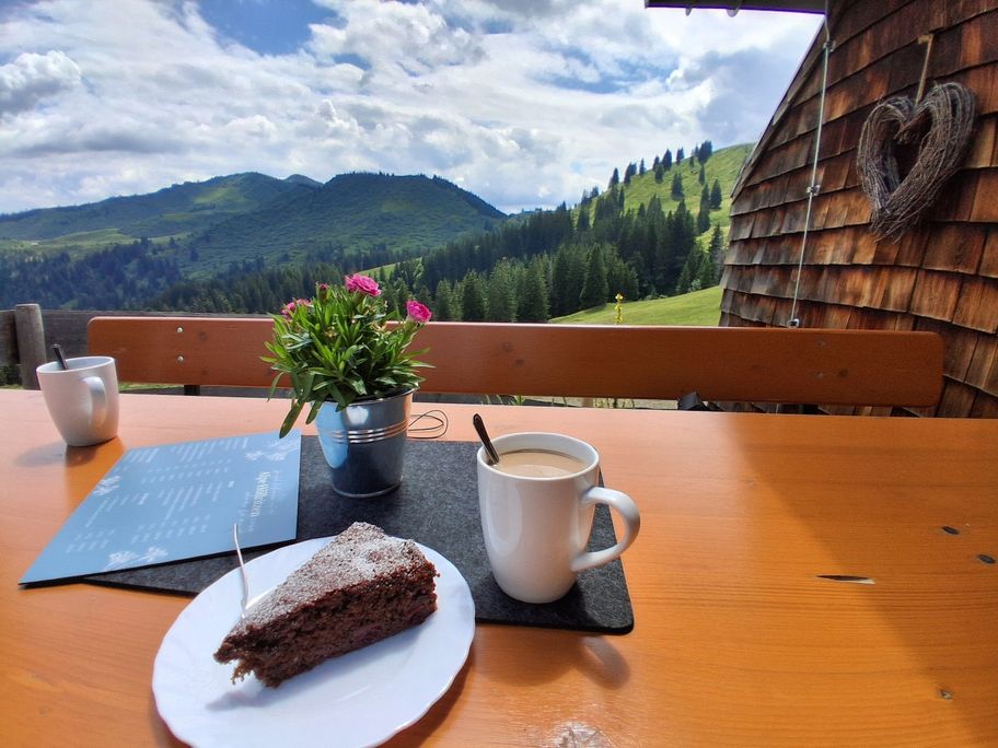 Einkehr Alpe Höllritzen