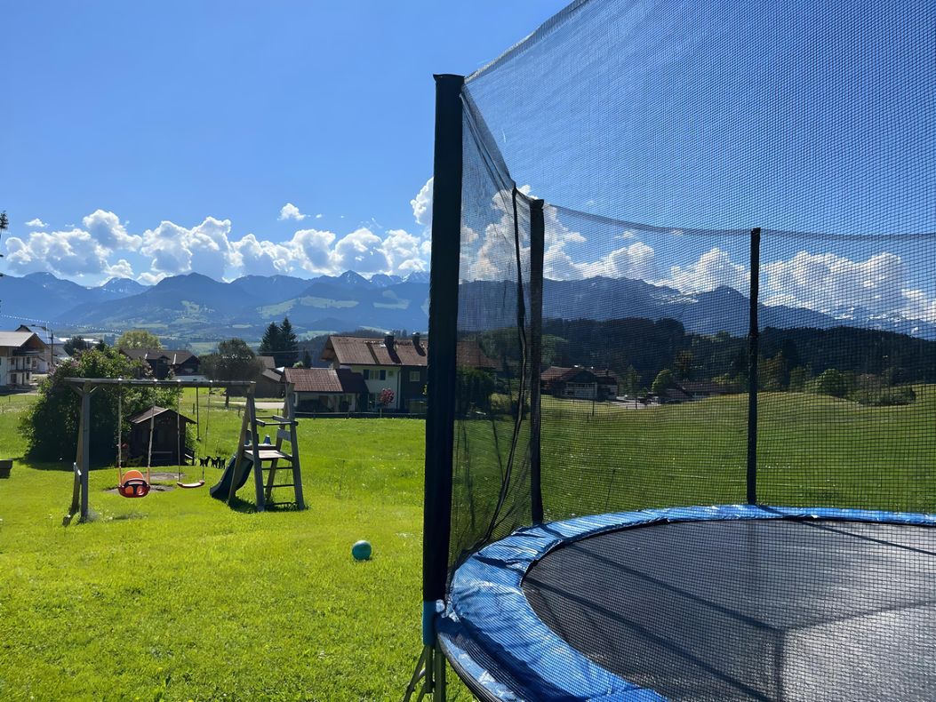 unser Garten im Sommer