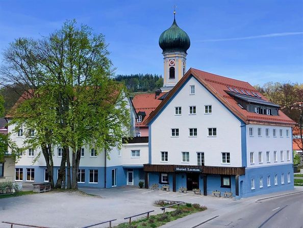 Hotel Lamm Immenstadt mit neuer Fassade