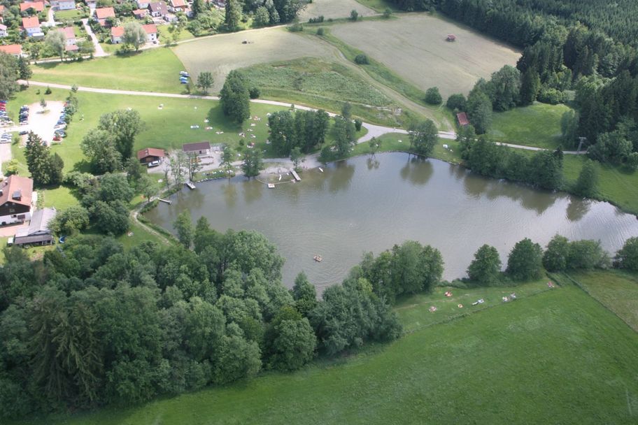 Luftbild zum Oggenrieder Weiher