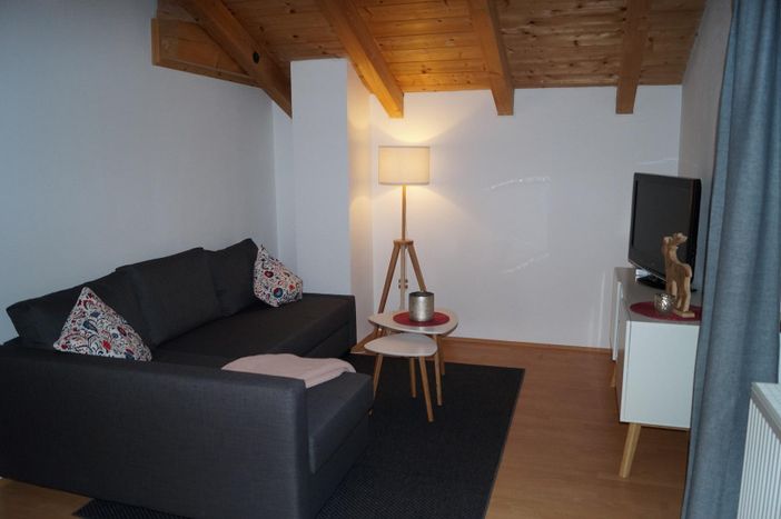 Wohnraum mit Schlafcouch