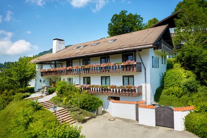 aussenansicht-koenigshof-hotel-health-and-view