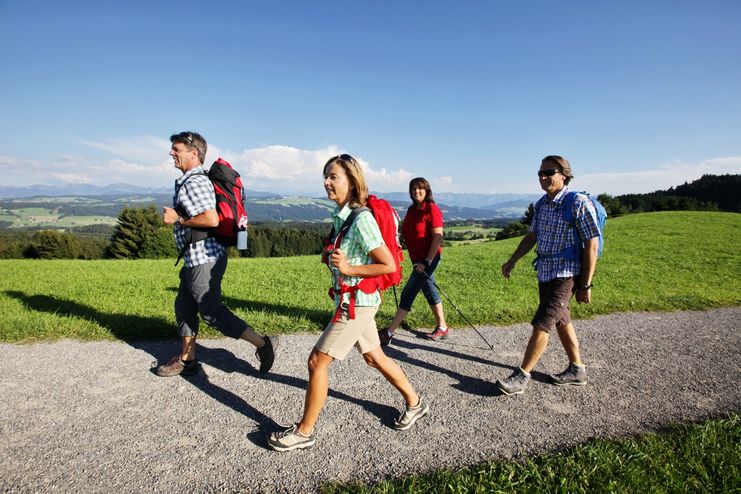 Aussichtsreich Wandern auf dem Höhenweg