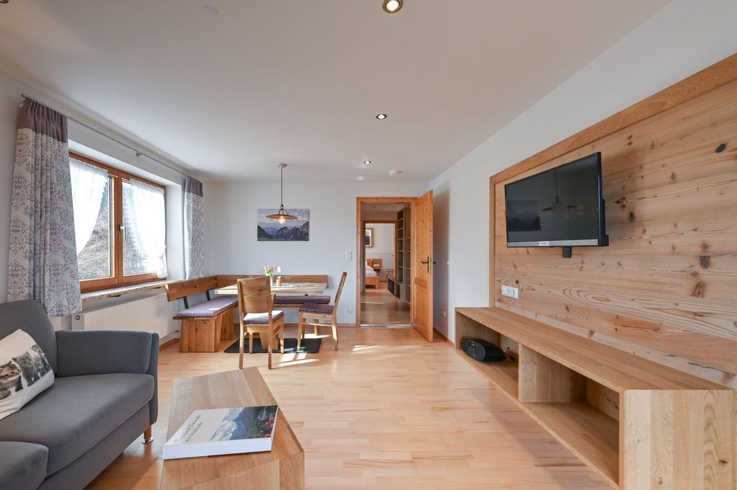 großzügige Wohnküche