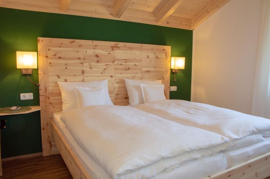 Zirbenholz Schlafzimmer