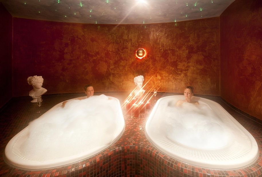 Whirlpoolwannen Wellnessbereich