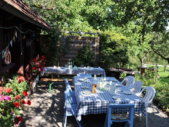 Terrasse am Gartenhäuschen