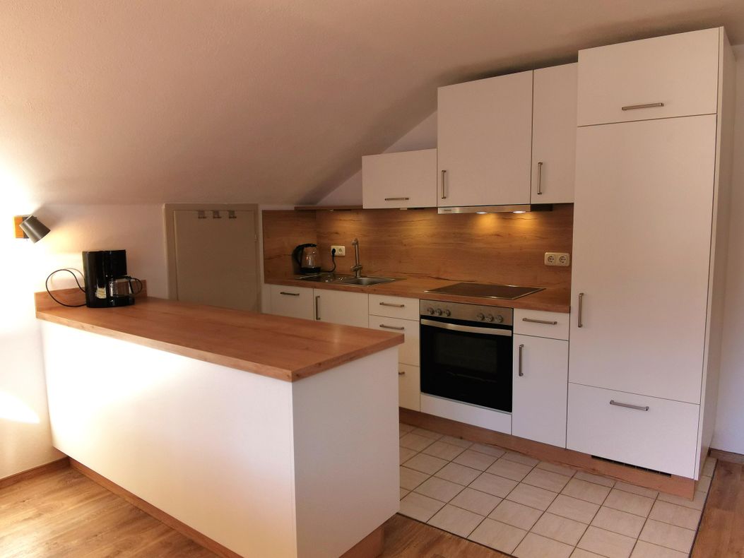 Voll ausgestattete Küche