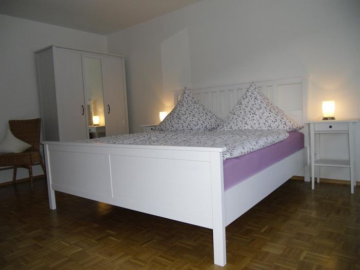Schlafzimmer 2