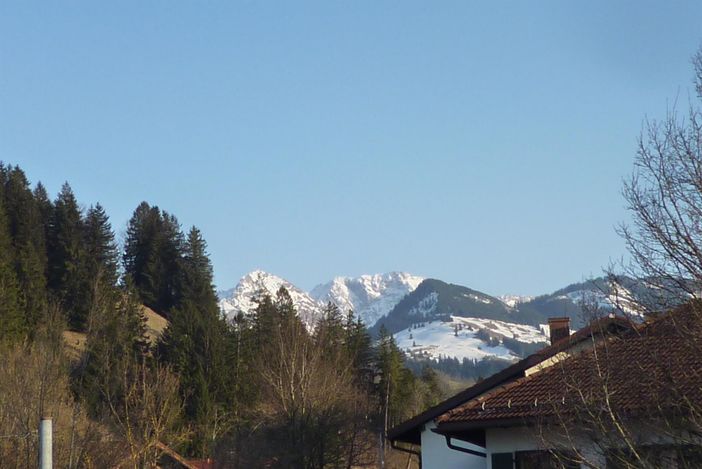Blick vom Balkon auf Daumen und Rotspitze