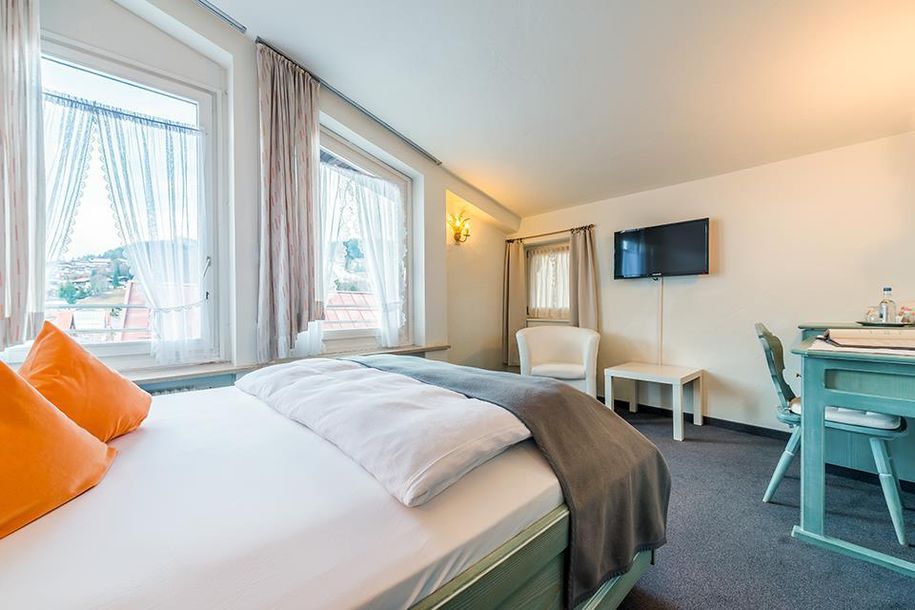 Einzelzimmer mit 140cm Bett