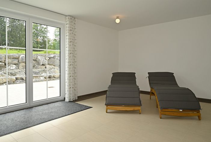 Nach der Sauna in den Ruhebereich