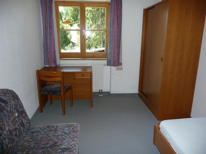 Schlafzimmer 2