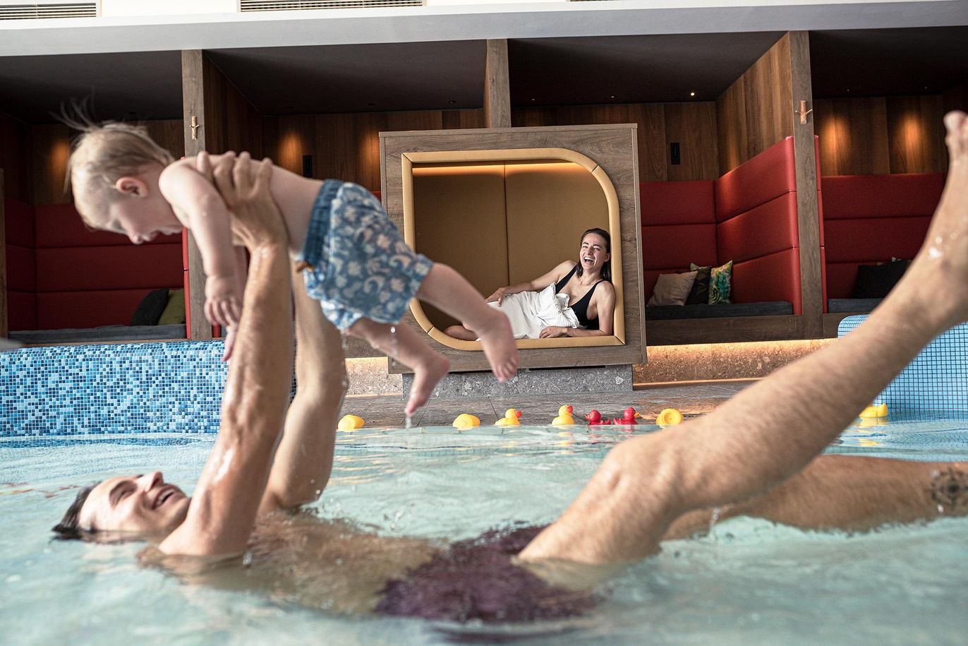 Kinderhotel-Allgaeuer-Berghof-Kinderbecken-2