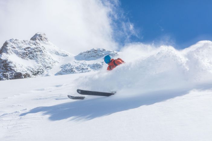 Skifahren -go-montgenevre-SQRTI0xqwA4-unsplash